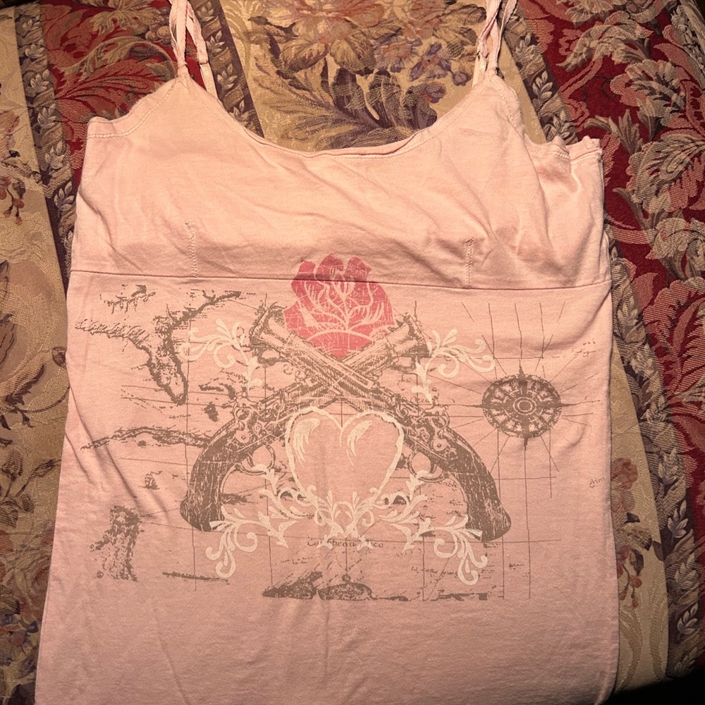 Woman’s tank top with built in bra very cute